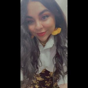 Meet your Posher, Stacey